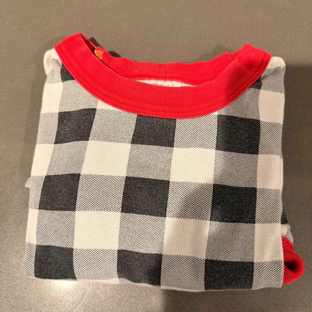 Hanna Andersson Black and White Checkered Kids Pajama Set with Red Accents
